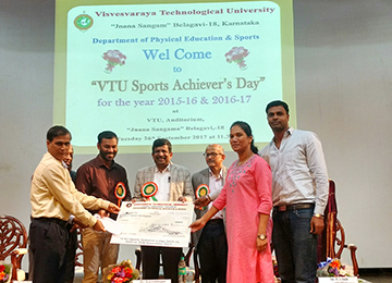 Sahyadri wins Cash Prize from VTU for Excellence in Sports