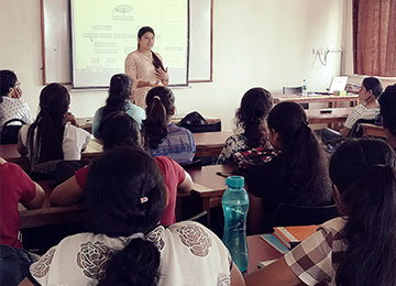 Industry Expert interacts with MBA-HR students 