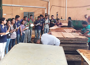 MBAs visit Friends Plywood & Bharati Shipyard for industry exposure