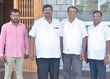  Dr. D L Vijay Kumar, President-Congress Committee, Chickmagalur visits Sahyadri 