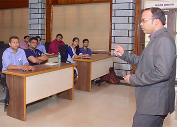  Investor Awareness Programme by Sahyadri Capital Advisors LLP for Teaching & Non-Teaching Staff 