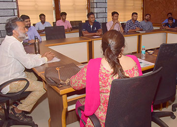 Expert with Global Experience visits Sahyadri to encourage Entrepreneurial activity in the campus