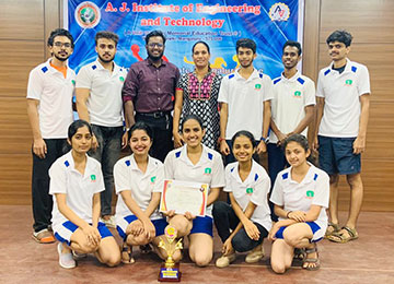 Sahyadri Women’s Table Tennis Team emerged as Champions in VTU Mangaluru Zone Table Tennis Tournament 