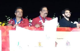 Chairman flagged off the Half Marathon ‘Tata Mumbai Marathon 2020’ alongside Maharashtra Cabinet Minister Aaditya Uddhav Thackeray 