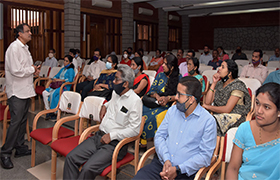 Chairman holds Interactive Sessions with Parents of New Entrants to the Engineering Stream through CET