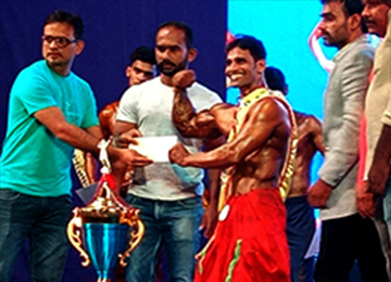 Sahyadri Multi-Gymnasium Trainer and Staff of Basic Science Dept. achieves in Body Building Competition