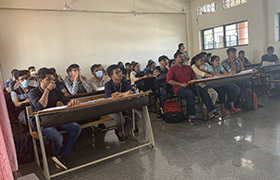 AI-ML Students attend Expert Lecture under AICTE Distinguished Chair Professor Scheme