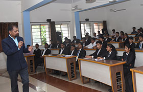 MBAs attend a session on Data Analytics 