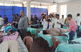 Student and staff participate in Blood DSonation camp 