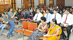 Dr.-Pavanaja-presents-Technical-talk-to-Pre-final-year-students