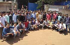 Mechanical Engineering students on an Industrial visit