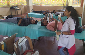 MBAs participate in Blood Donation Camp to save a girl's life